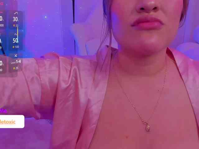 LittleToxic webcam