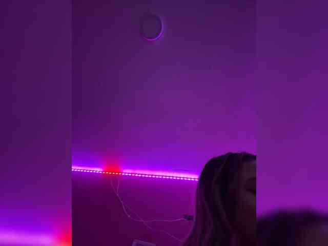 LittleToxic webcam