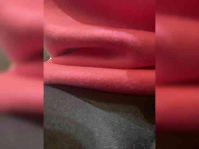 LittleToxic webcam