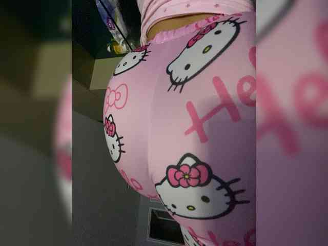 LittleToxic webcam