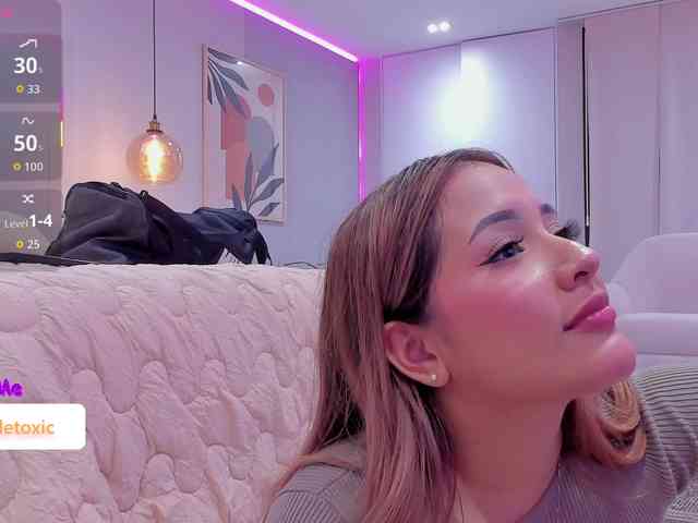 LittleToxic webcam