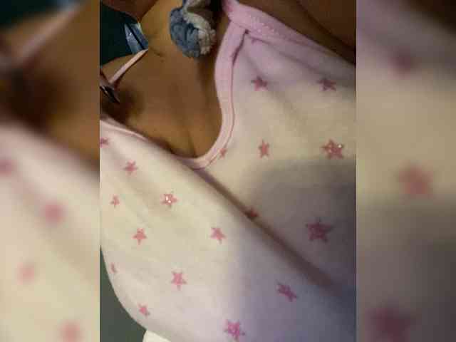 LittleToxic webcam