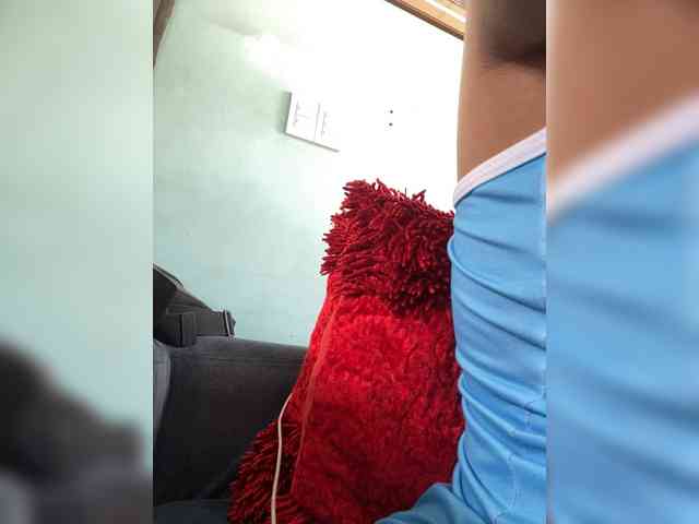 LittleToxic webcam