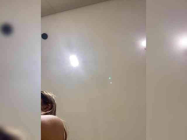 LittleToxic webcam
