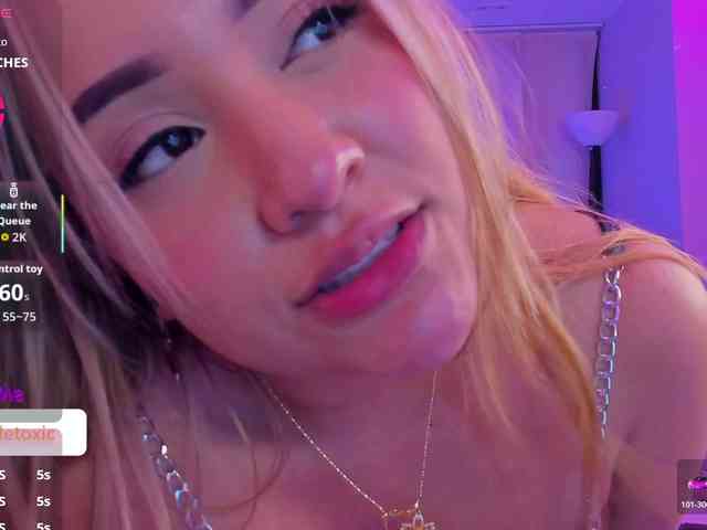 LittleToxic webcam