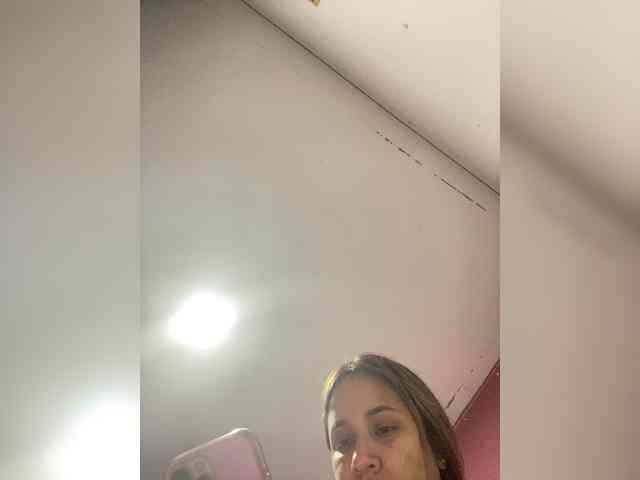 LittleToxic webcam