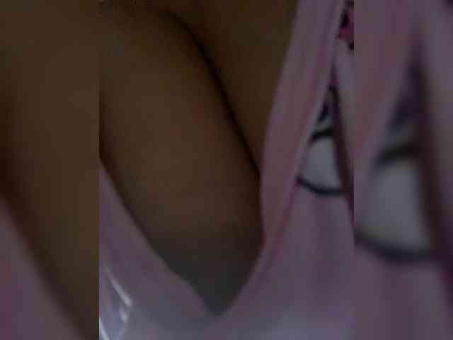 LittleToxic webcam