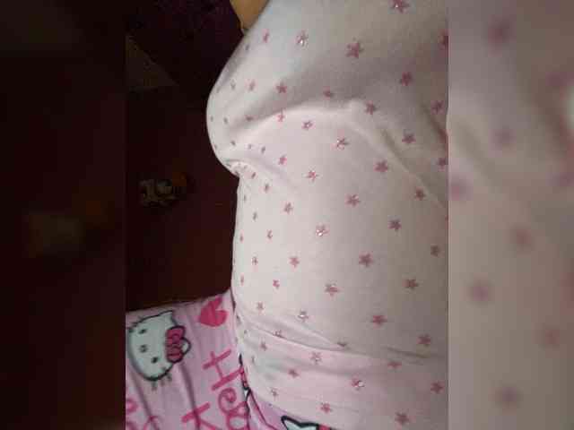 LittleToxic webcam