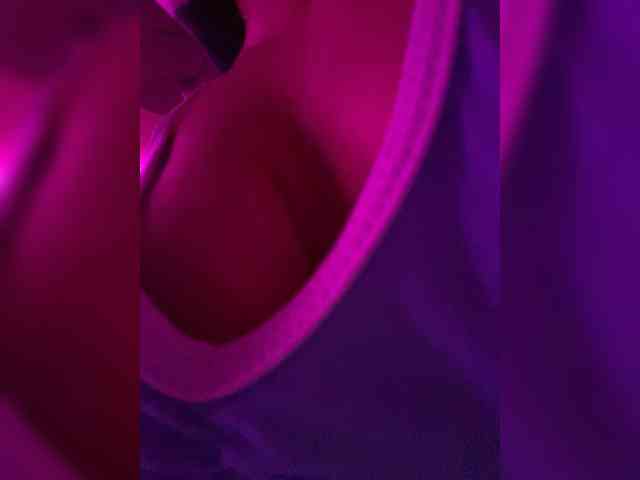 LittleToxic webcam