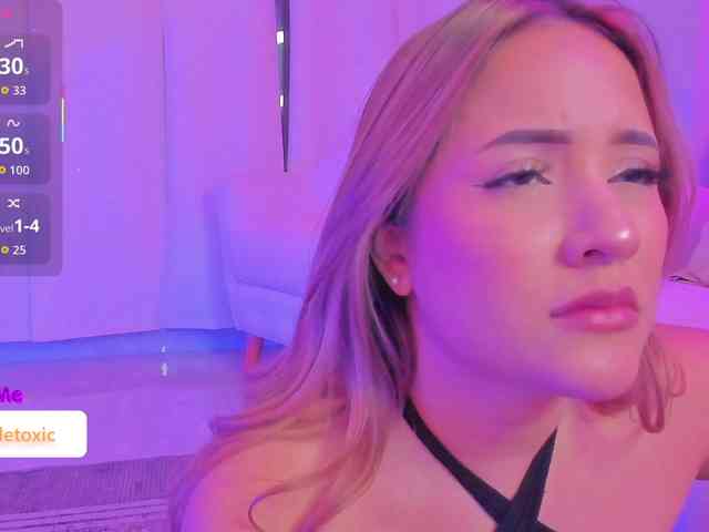 LittleToxic webcam