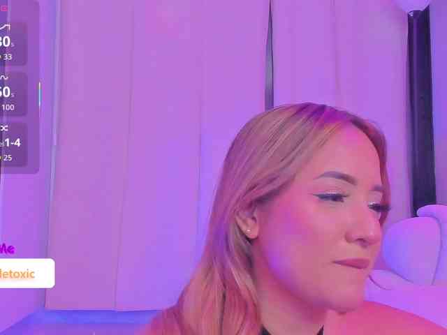 LittleToxic webcam