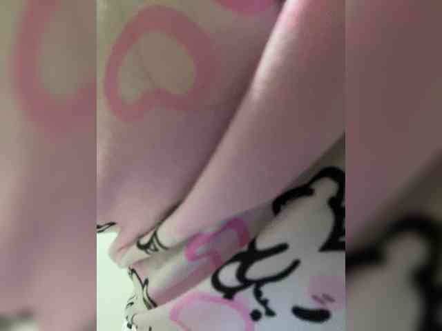 LittleToxic webcam