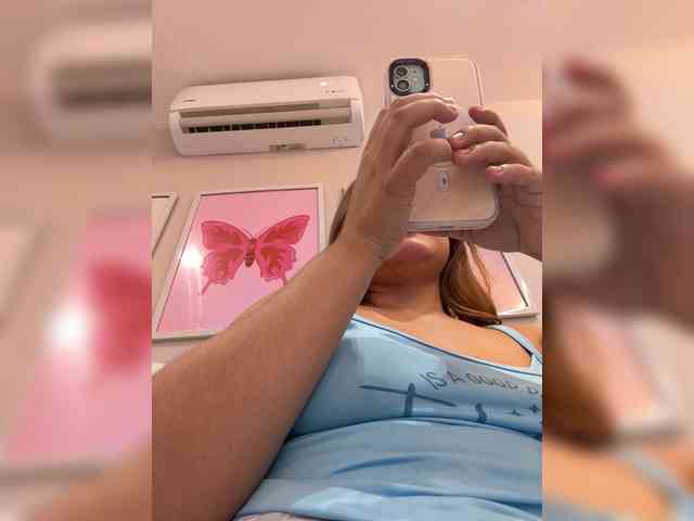 LittleToxic webcam
