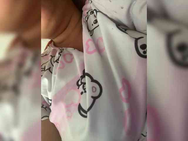 LittleToxic webcam