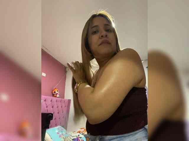 LittleToxic webcam