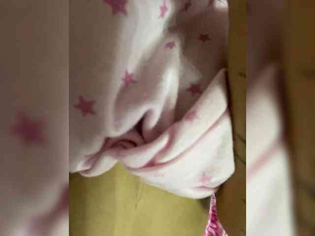 LittleToxic webcam