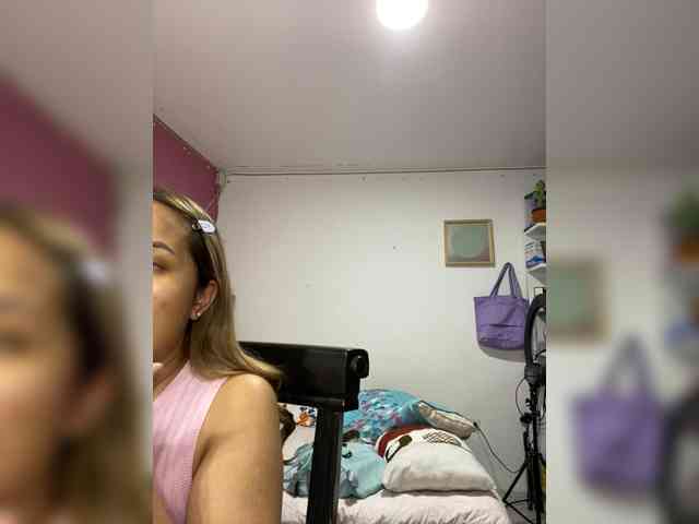 LittleToxic webcam