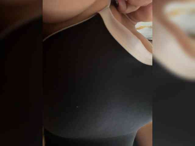LittleToxic webcam