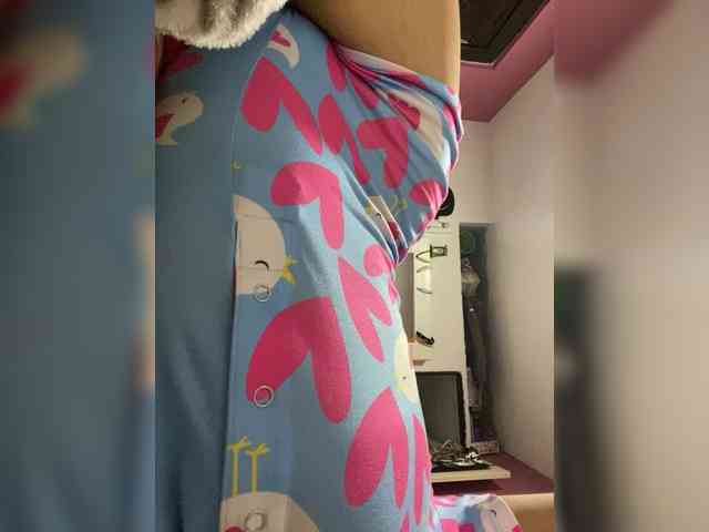 LittleToxic webcam