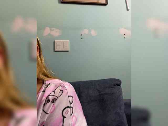 LittleToxic webcam