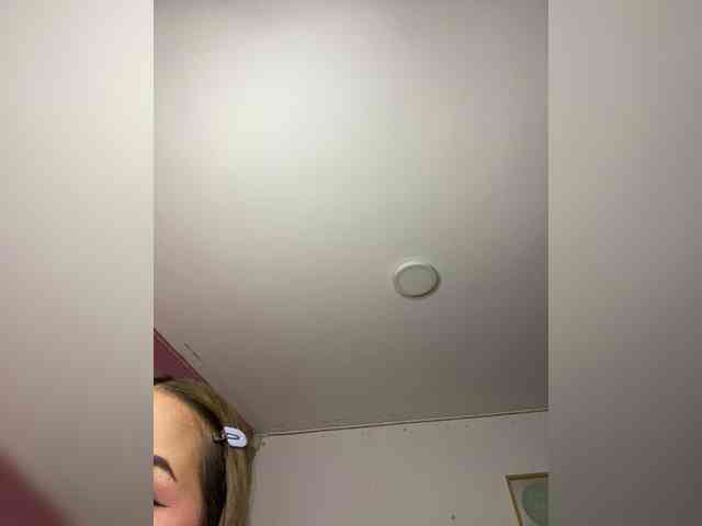 LittleToxic webcam