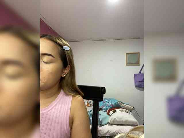 LittleToxic webcam
