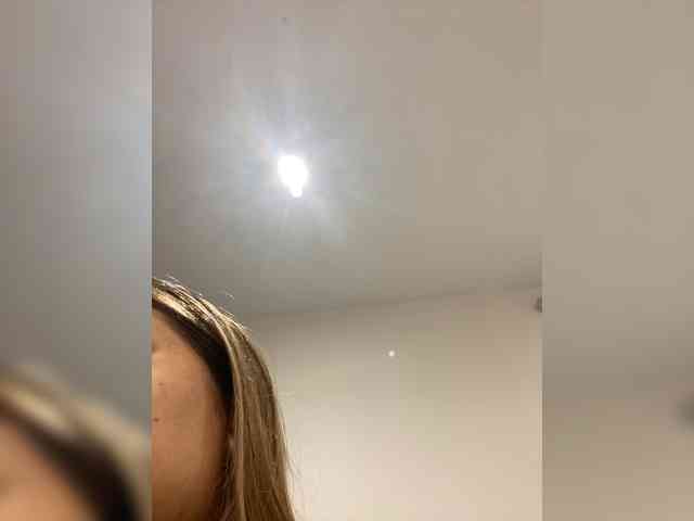 LittleToxic webcam