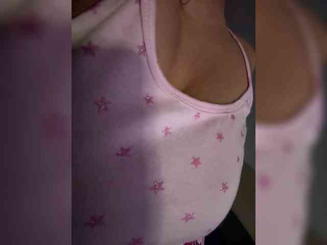 LittleToxic webcam