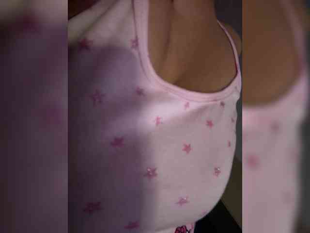 LittleToxic webcam