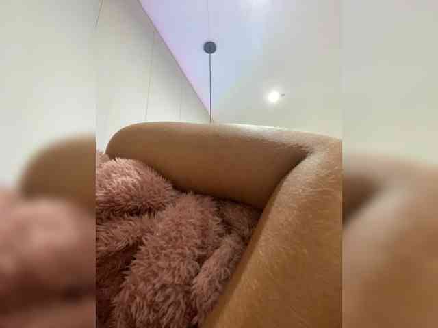 LittleToxic webcam