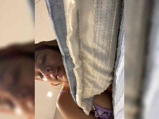 LittleToxic webcam