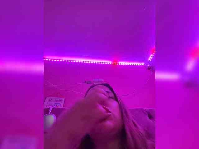 LittleToxic webcam