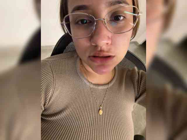 LittleToxic webcam