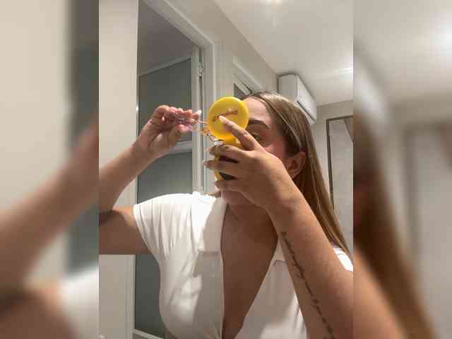LittleToxic webcam