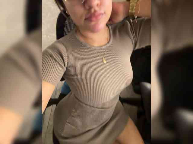 LittleToxic webcam