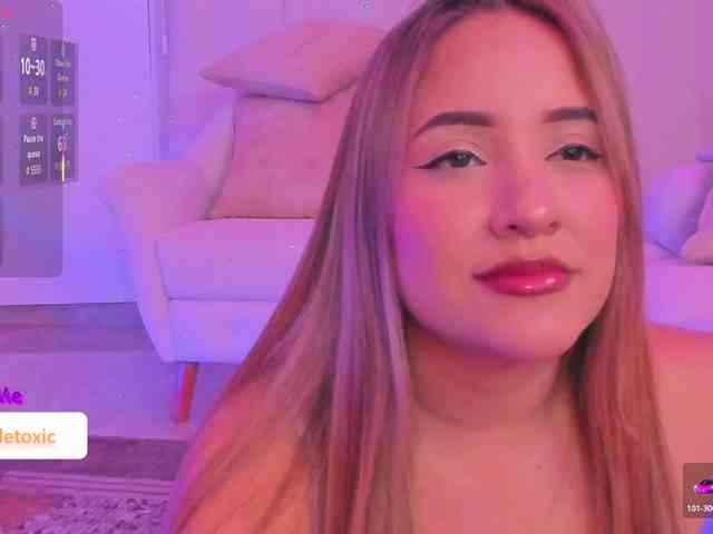 LittleToxic webcam