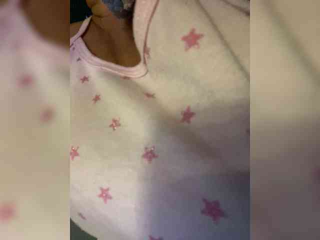LittleToxic webcam