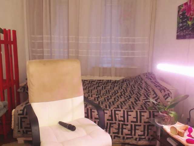 OlgaSaphire live cam preview