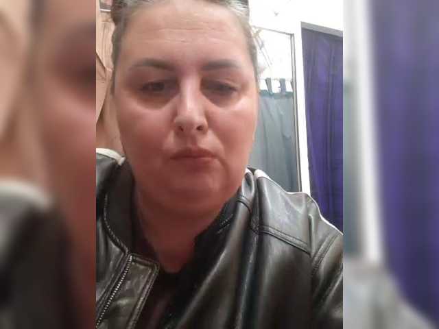 le modèle OlgaSaphire est en webcam porno dans un show sur le site bongacams, il possède les tags suivants: White/Caucasian,Brunette,Trimmed
