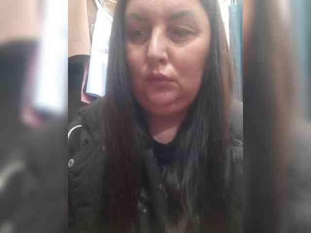 Acest model este live acum. OlgaSaphire