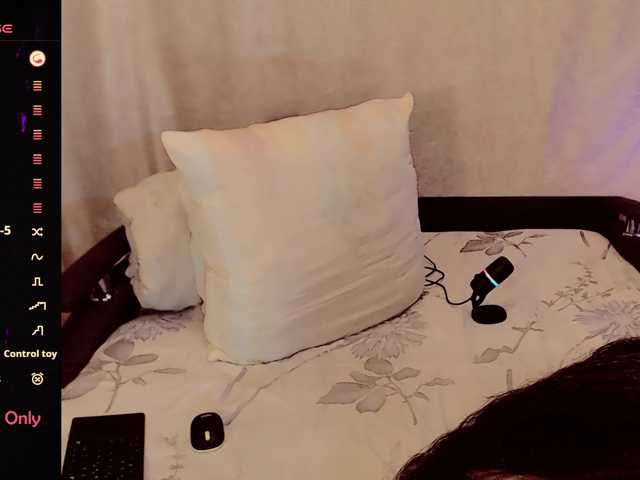 LunaTenebriss live cam on BongaCams