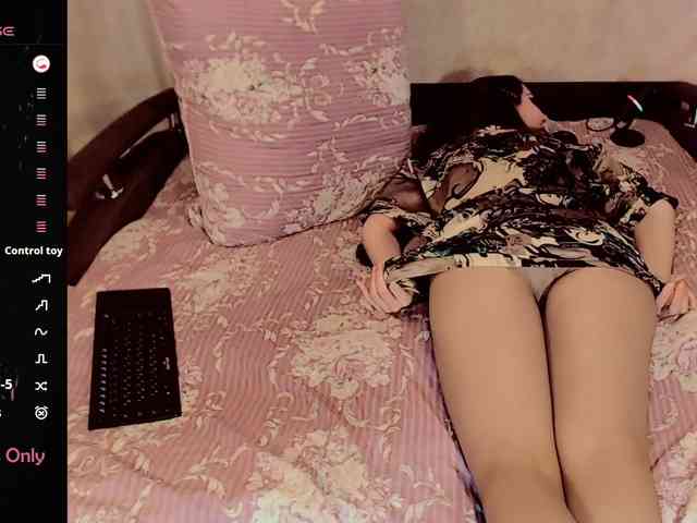 LunaTenebriss webcam