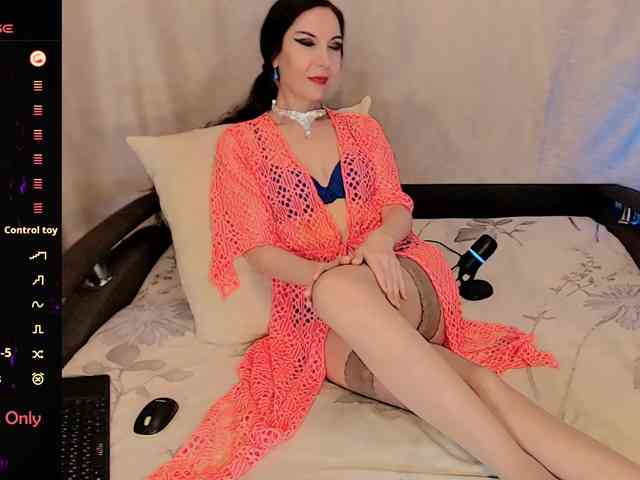 LunaTenebriss webcam