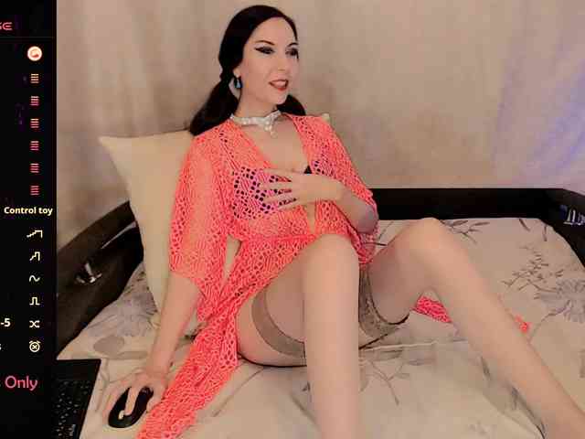 LunaTenebriss webcam