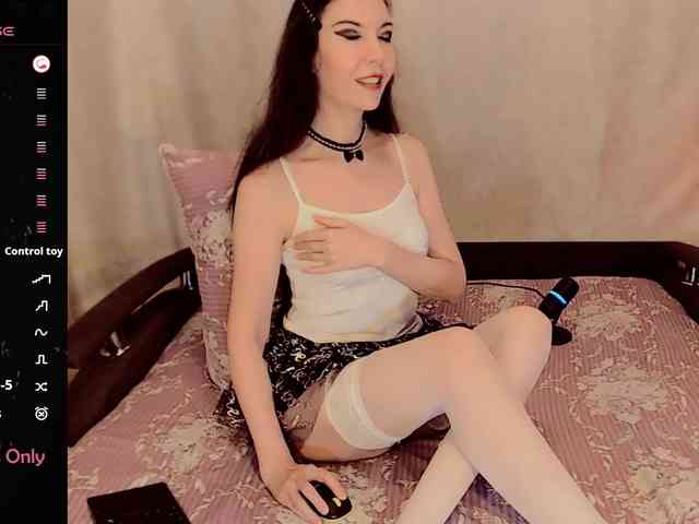 LunaTenebriss webcam