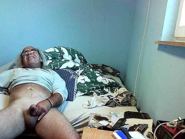 borut689 — live male cam