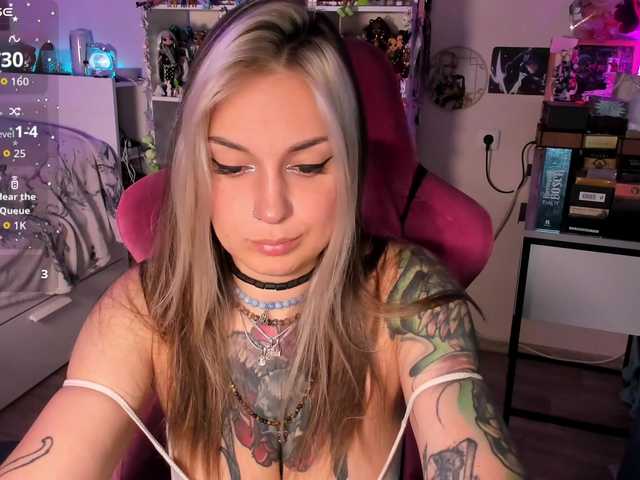 ChloeKohaku live cam on BongaCams