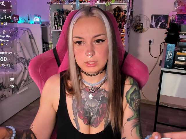ChloeKohaku live cam on BongaCams
