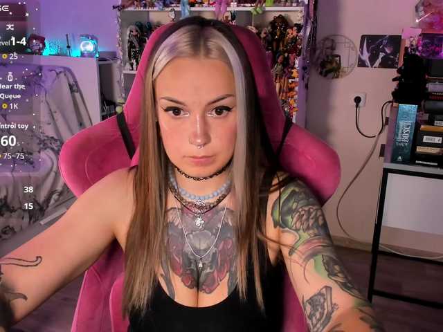ChloeKohaku live cam on BongaCams