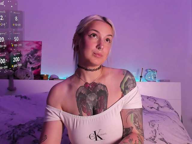 ChloeKohaku live cam on BongaCams